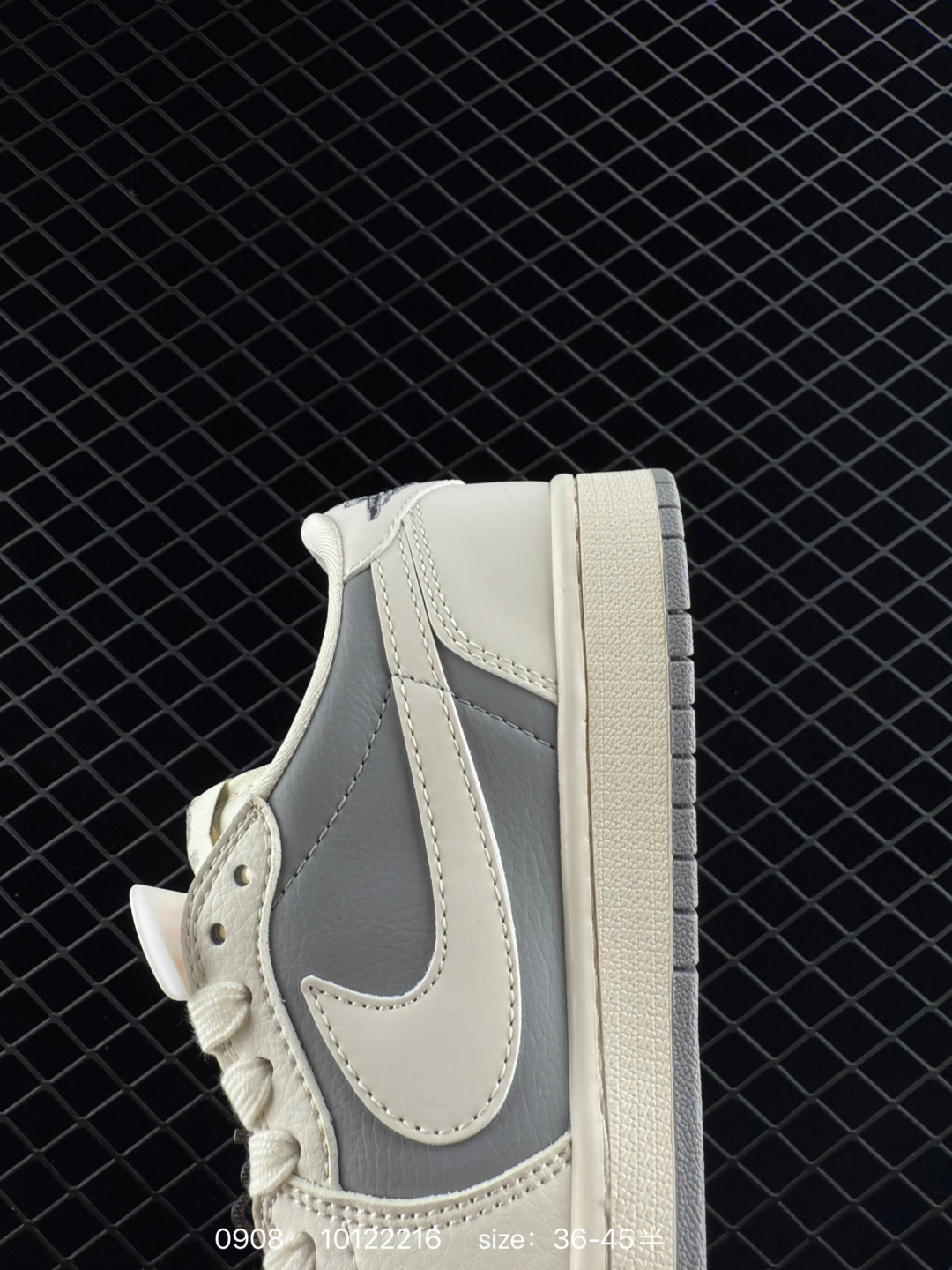 Travis Scott x Air Jordan 1 ” Reverse Mocha “